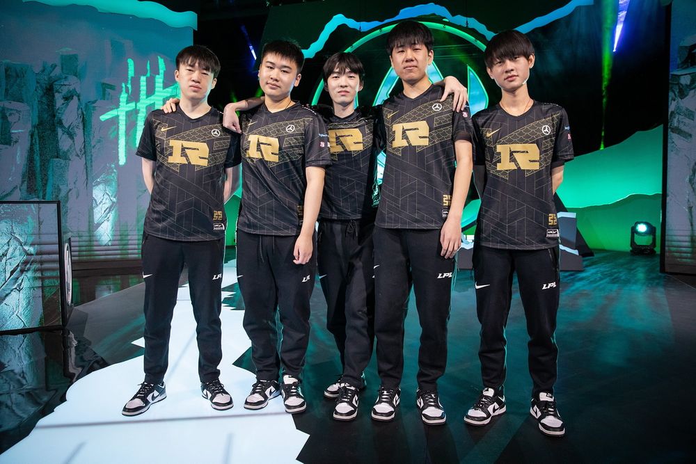 《英雄联盟》季中赛 DK、RNG 挺进四强 PSG、MAD、C9 今将争取晋级机会