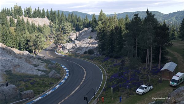 《GT7》官方分享新高清截图 高速赛道场景非常真实