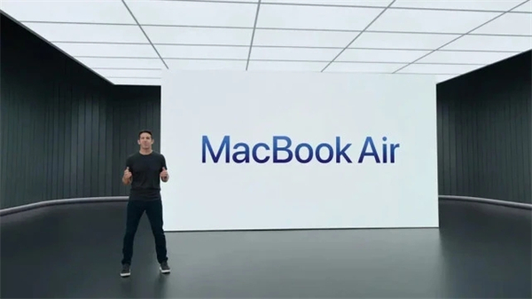 2022款macbookpro13寸和macbook air哪个好？