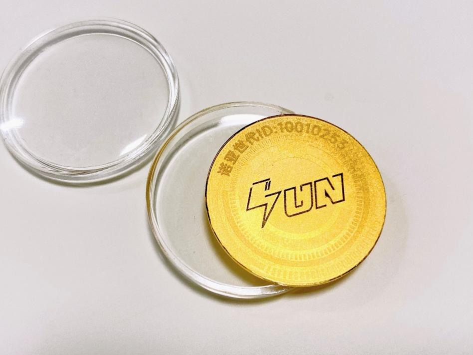 年底了，各大app发布用户年度报告，元力FUN推出全球限量定制元力币