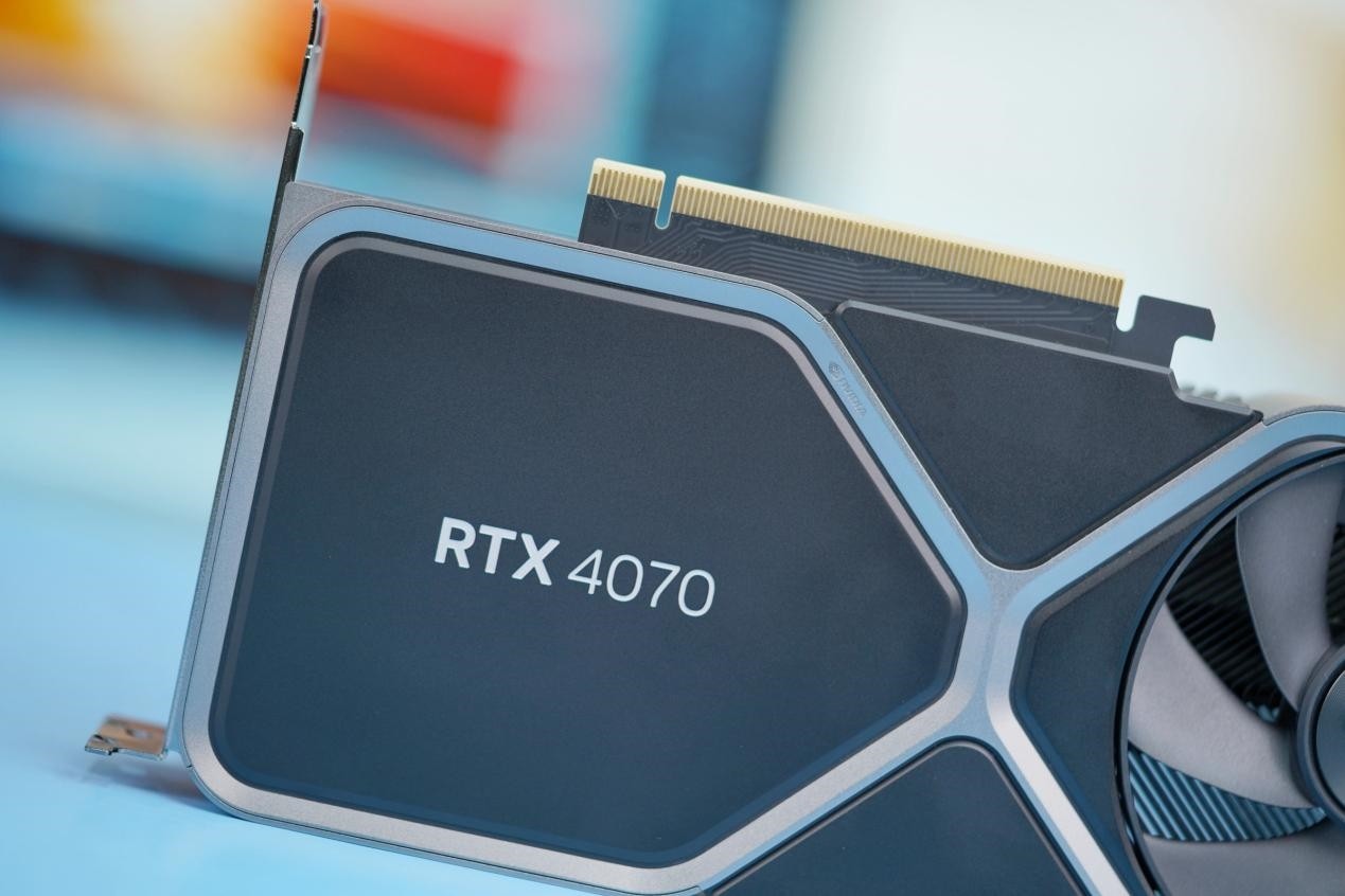 RTX4070显卡正式发布！网友：这价格香不起来
