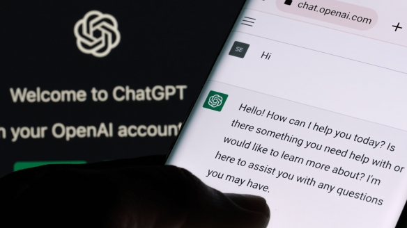 AI聊天机器人降温？ChatGPT访问量骤降或将负增长
