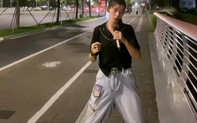 《抖音》恐龙抗狼梗意思介绍