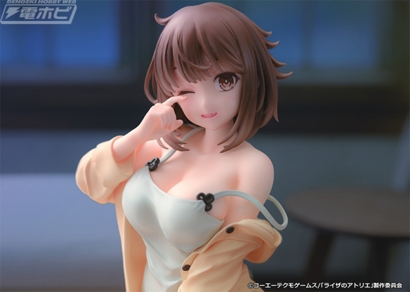 「莱莎 Nightclothes ver. 1/7比例手办」预定2025年7月发售